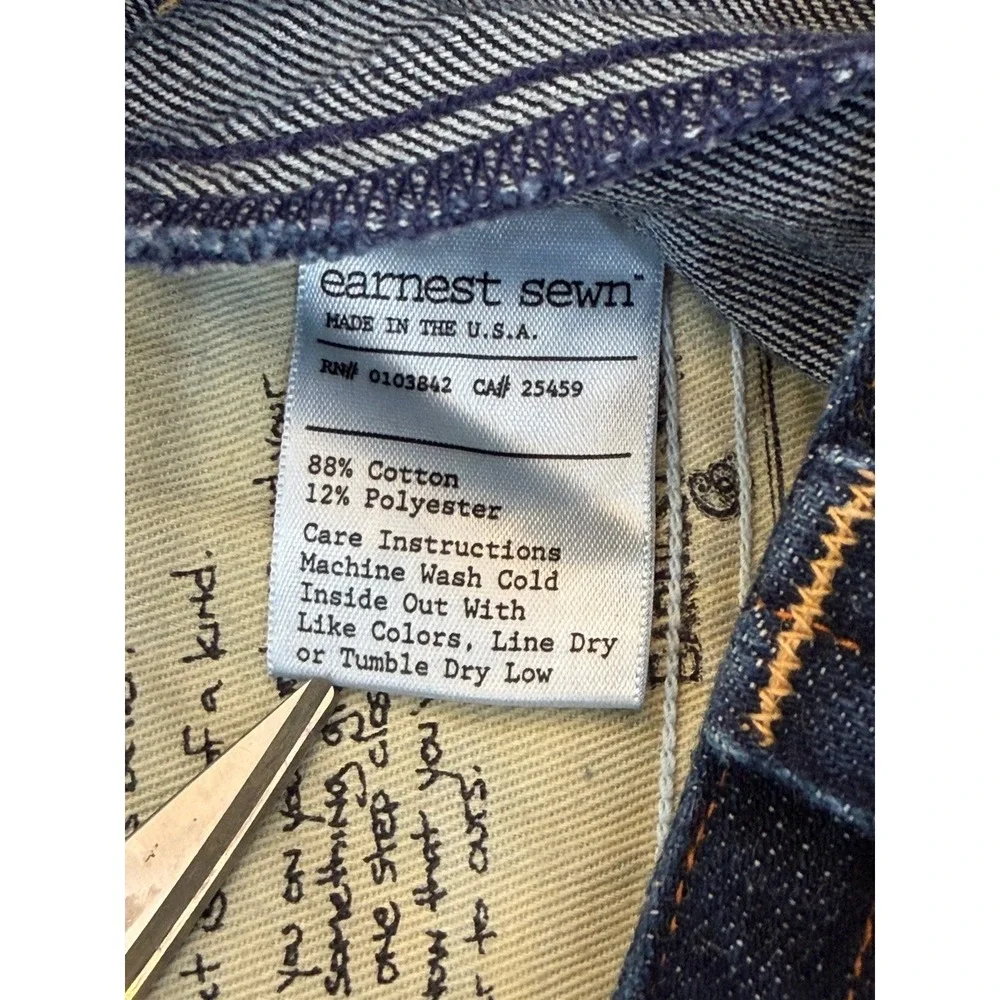 Earnest Sewn Women's Mid Rise Flare Pintuck Leg  Denim Jeans Sz 27 (act 30X34.5)